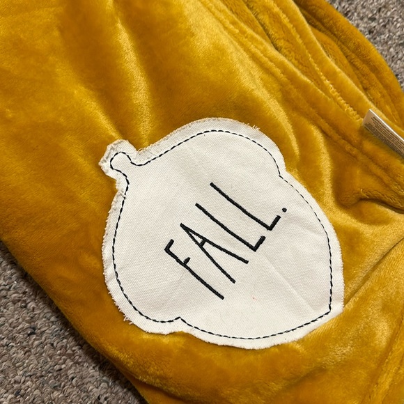 Rae Dunn Bedding Rae Dunn Throw Blanket Poshmark